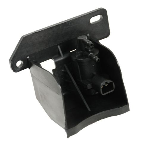 97-06 Exped; 95-96 Explrr; 04-11 F150; 97-99 F250; 98-06 Navi; 06-08 LT 4WD Ato Lck Hub Slnd w/Brckt