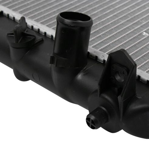 Radiatore Auto SPECTRA PREMIUM CU1909 - Ricambio Di Alta Qualità, Raffreddamento Motore Efficiente