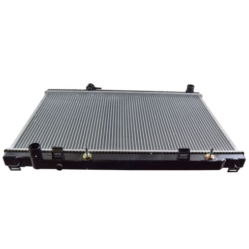 06-08 Infiniti M35 Radiator